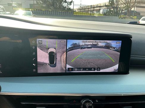 Certified 2025 Nissan Murano SL image 17