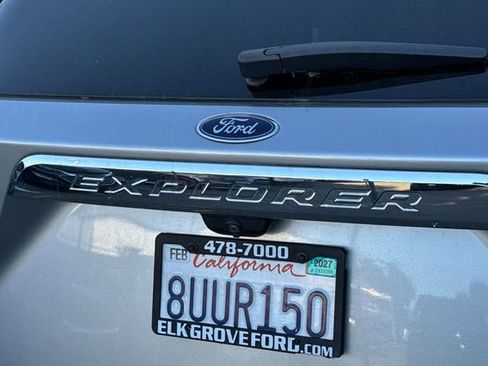 Used 2021 Ford Explorer XLT AWD/4WD image 6