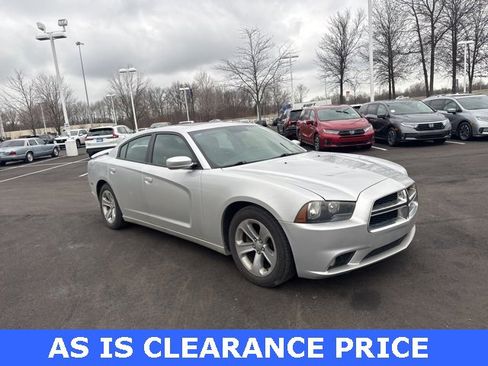 Used 2012 Dodge Charger SXT w/ Sport Appearance Group image 4