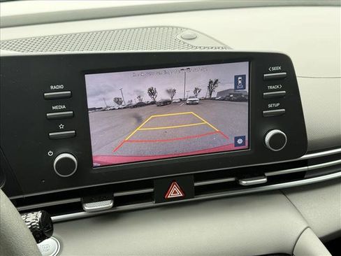 Certified 2023 Hyundai Elantra SEL FWD image 12