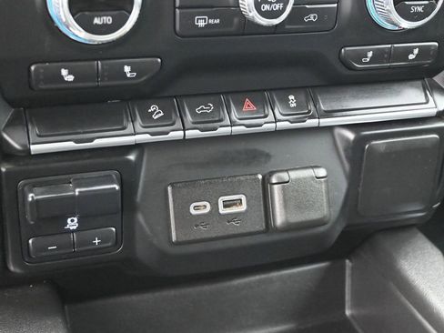 Used 2022 GMC Sierra 1500 Elevation image 20