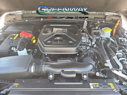 Used 2023 Jeep Wrangler Unlimited Sahara image 6