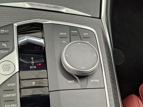 New 2025 BMW 330i Sedan w/ Convenience Package image 26