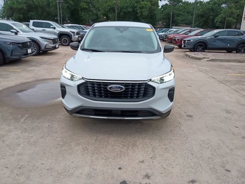 Used 2025 Ford Escape Active AWD/4WD image 5