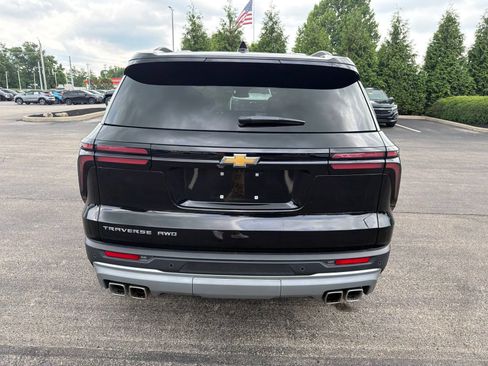 Used 2026 Chevrolet Traverse LT AWD/4WD image 4