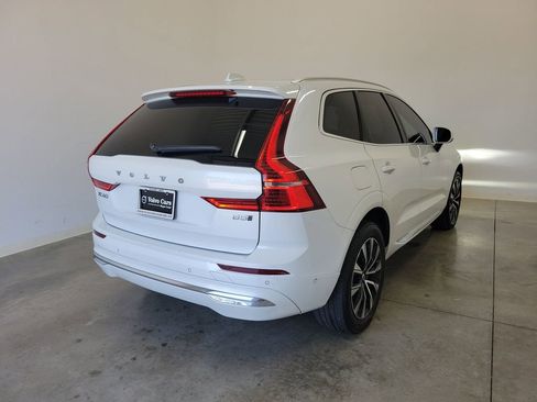 Used 2023 Volvo XC60 B5 Plus AWD/4WD image 5
