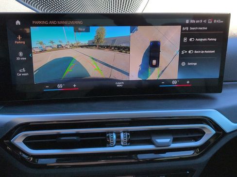 Certified 2024 BMW 330i Sedan w/ M Sport Package image 25