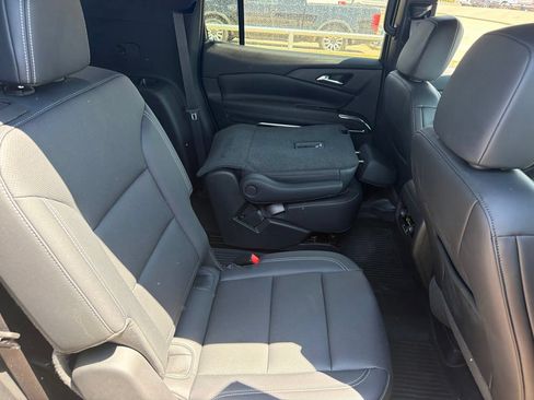 Used 2024 Chevrolet Traverse LT w/ LPO, Floor Liner Package AWD/4WD image 16