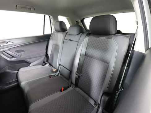Used 2021 Volkswagen Tiguan S FWD image 15