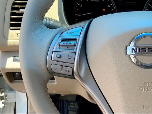 Used 2014 Nissan Altima 2.5 SL w/ Technology Package FWD image 23