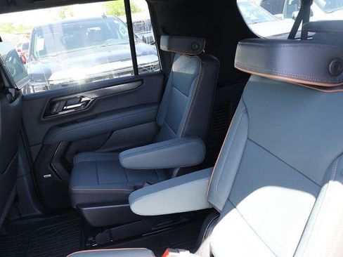New 2026 GMC Yukon XL AT4 AWD/4WD image 14