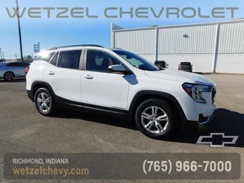 Used 2023 GMC Terrain SLE w/ Driver Convenience Package image 1