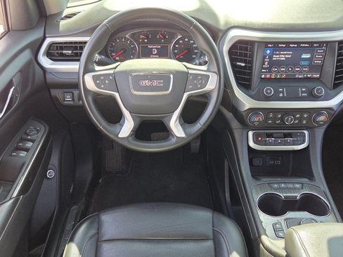 Certified 2023 GMC Acadia SLT FWD image 12