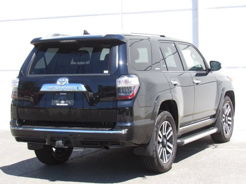 Used 2021 Toyota 4Runner Limited AWD/4WD image 6