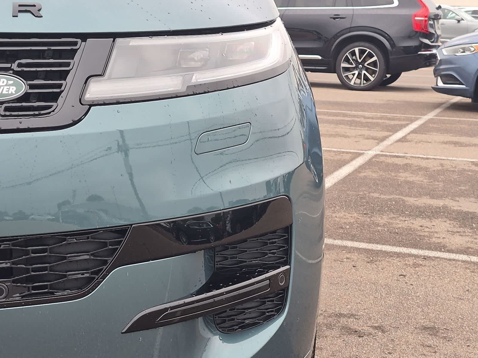 New 2027 Land Rover Range Rover Sport Dynamic SE AWD/4WD image 10