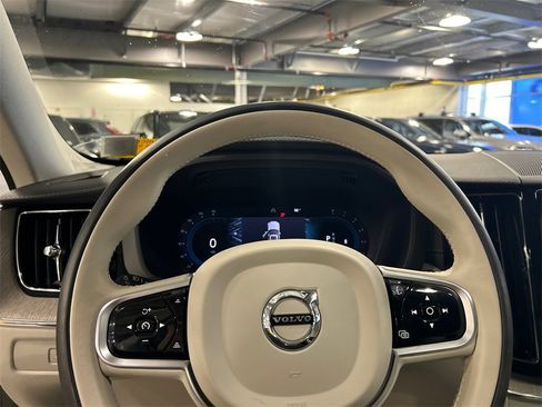 Certified 2023 Volvo XC60 B5 Ultimate w/ Climate Package image 11