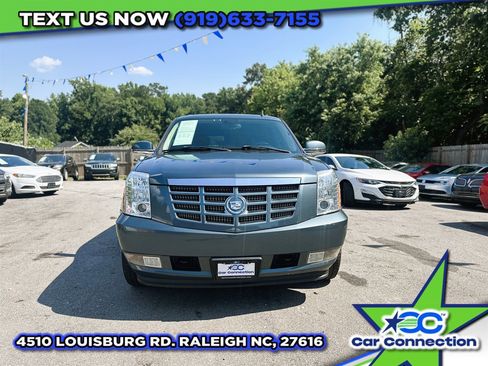 Used 2008 Cadillac Escalade AWD image 2