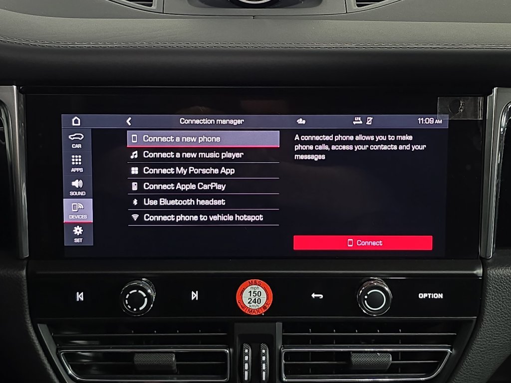 Certified 2026 Porsche Macan AWD/4WD image 17