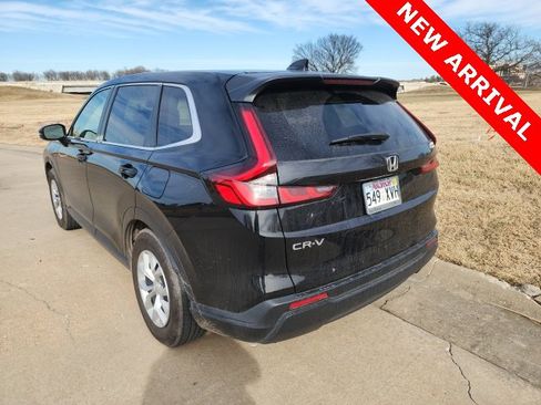 Used 2025 Honda CR-V LX image 5