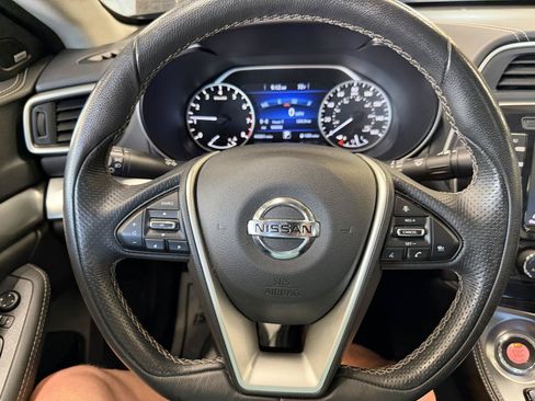 Used 2019 Nissan Maxima 3.5 SL w/ Floor Mat Group FWD image 17