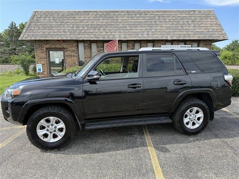 Used 2016 Toyota 4Runner SR5 Premium AWD/4WD image 1