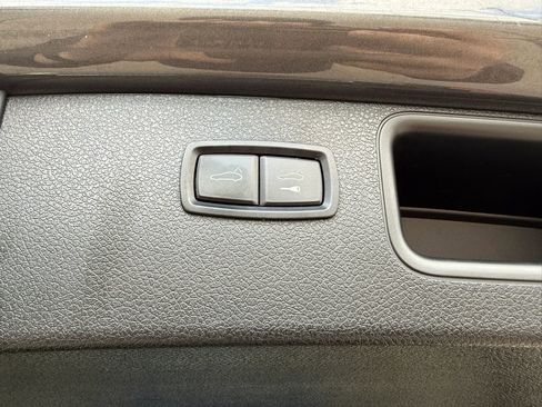 Used 2018 Porsche Macan Sport Edition image 16