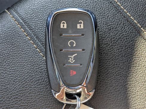 Used 2023 Chevrolet Traverse LT w/ LPO, Floor Liner Package image 30