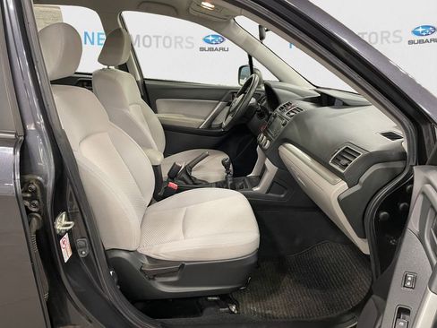 Used 2018 Subaru Forester 2.5i AWD/4WD image 15