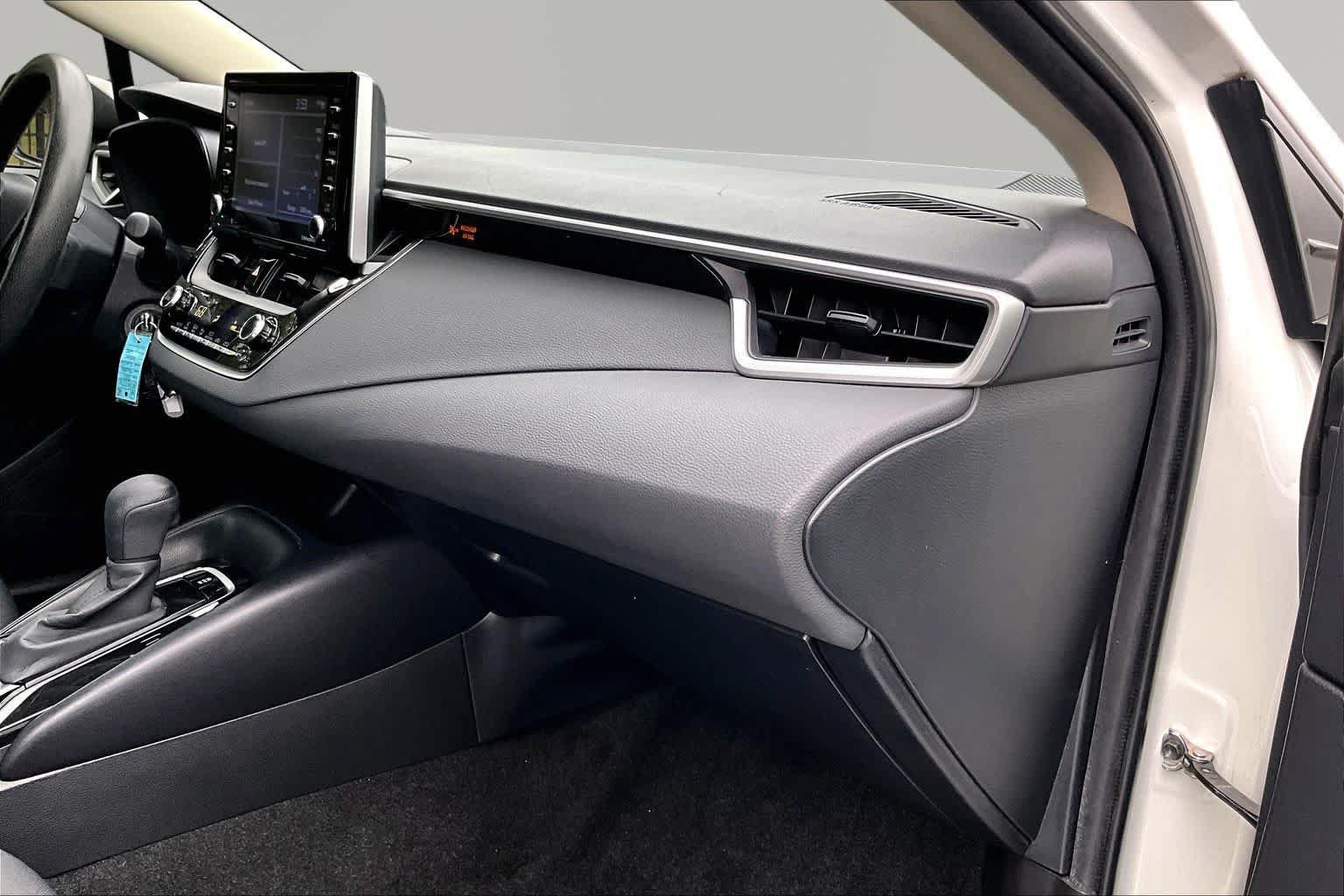 Certified 2021 Toyota Corolla LE FWD image 19