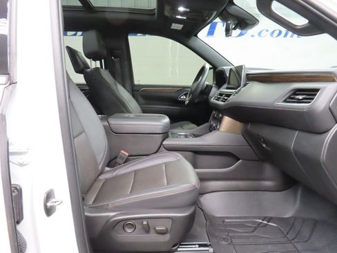 Used 2024 Chevrolet Tahoe High Country image 31