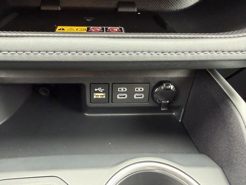 Used 2025 Toyota Highlander XSE image 24