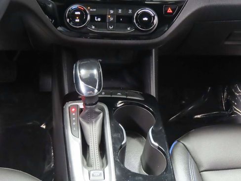 Used 2025 Buick Envista Sport Touring w/ Convenience I Package FWD image 11