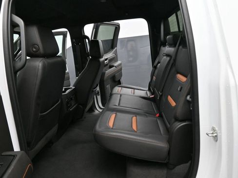 Used 2023 GMC Sierra 1500 AT4 w/ AT4 Premium Package AWD/4WD image 29