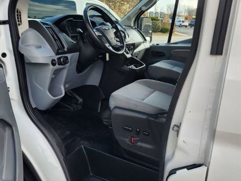 Used 2018 Ford Transit 250 130 Low Roof image 20