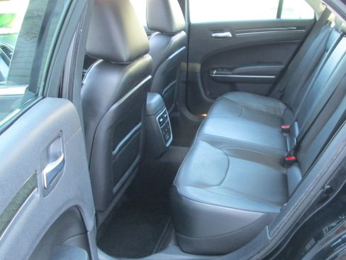 Used 2016 Chrysler 300 C AWD/4WD image 10