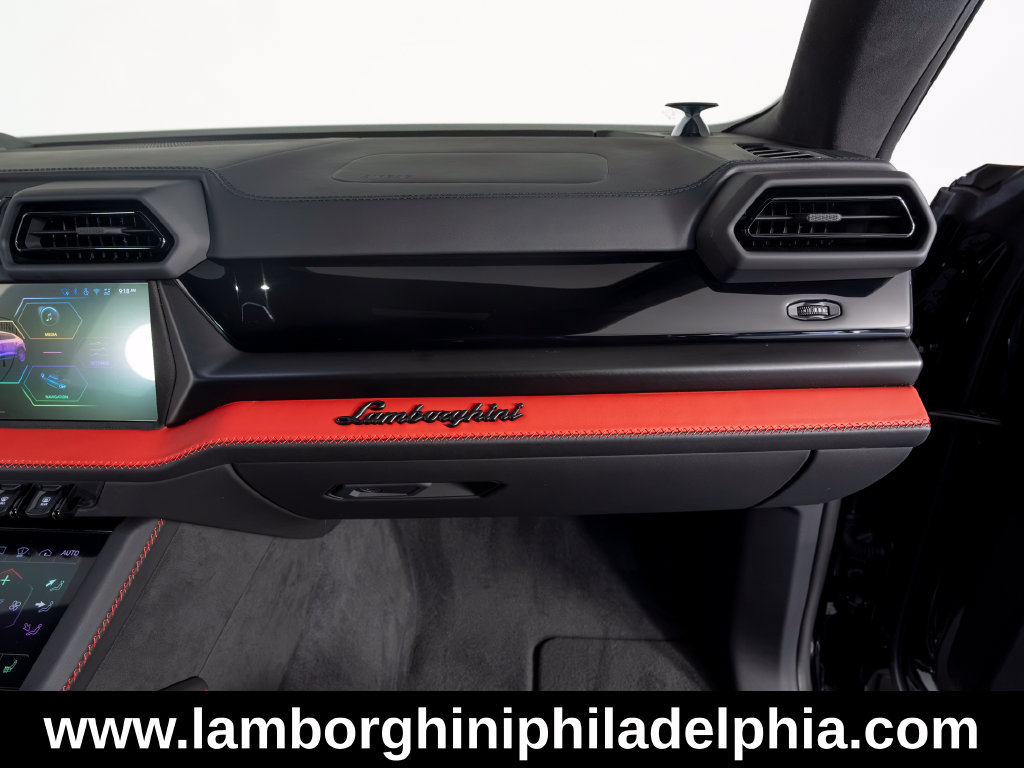 Used 2026 Lamborghini Urus SE AWD/4WD image 39