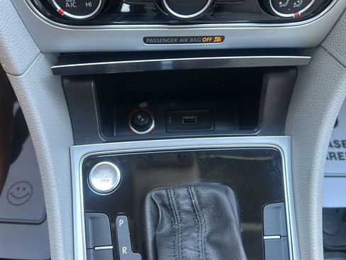 Used 2019 Volkswagen Passat 2.0T Wolfsburg w/ Wheels & Sunroof Package FWD image 29