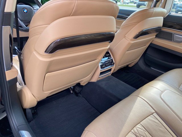 Used 2016 BMW 750i xDrive AWD/4WD image 36