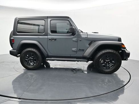 Used 2025 Jeep Wrangler Sport AWD/4WD image 12