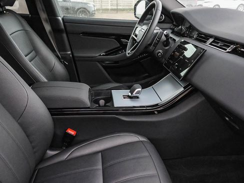 Used 2025 Land Rover Range Rover Evoque S image 17