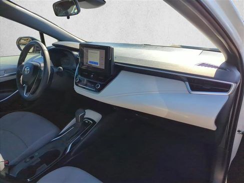 Used 2024 Toyota Corolla SE image 26