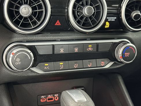 Used 2023 Nissan Sentra SV FWD image 19