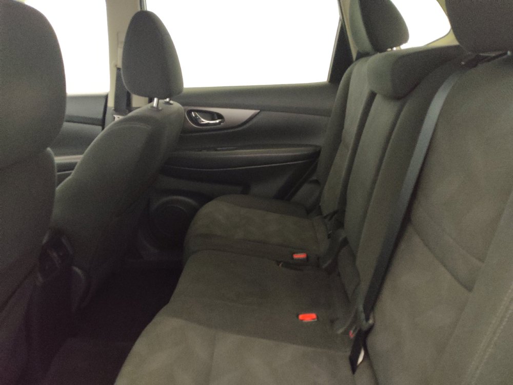 Used 2016 Nissan Rogue SV AWD/4WD image 18