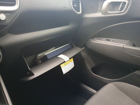 New 2026 Hyundai Venue SE image 22