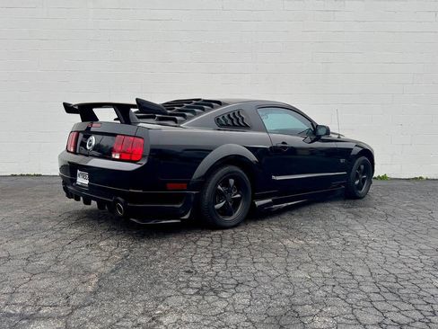 Used 2007 Ford Mustang GT image 3
