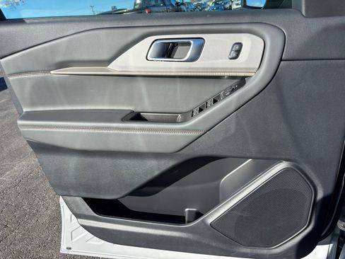 New 2026 Ford Explorer Active w/ Active Comfort Package RWD image 14