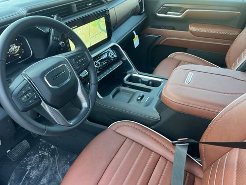 New 2026 GMC Sierra 3500 Denali Ultimate AWD/4WD image 7