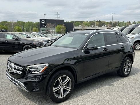 Certified 2022 Mercedes-Benz GLC 300 4MATIC w/ Multimedia Package Lite image 4