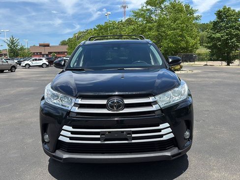 Used 2019 Toyota Highlander XLE AWD/4WD image 7