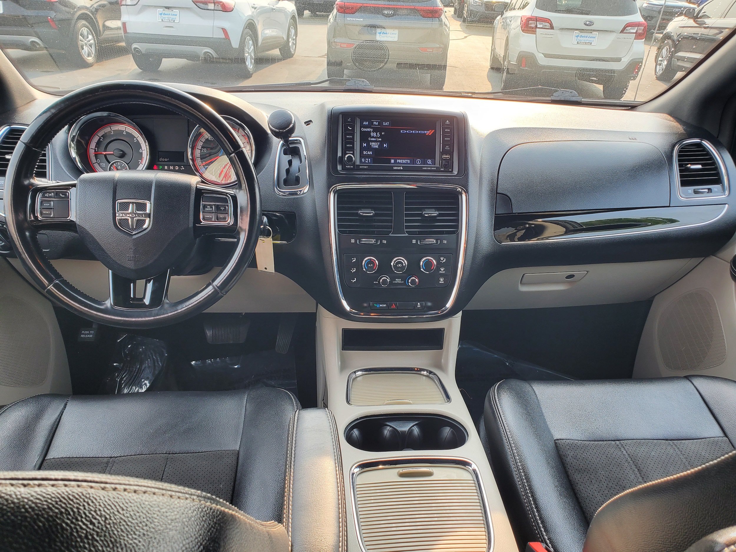 Used 2019 Dodge Grand Caravan SXT FWD image 26